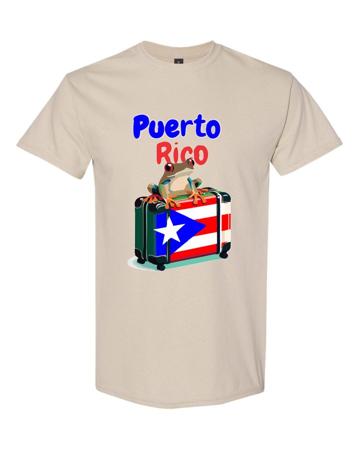 Camiseta Coquí con Maleta Sentado